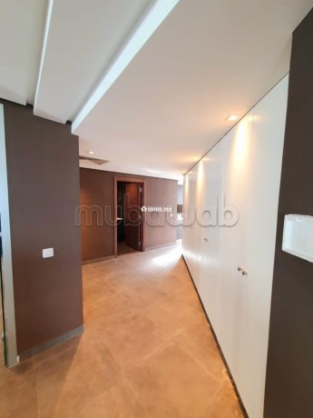 plateau-bureau-exclusif-107-m2-bd-la-corniche-big-13