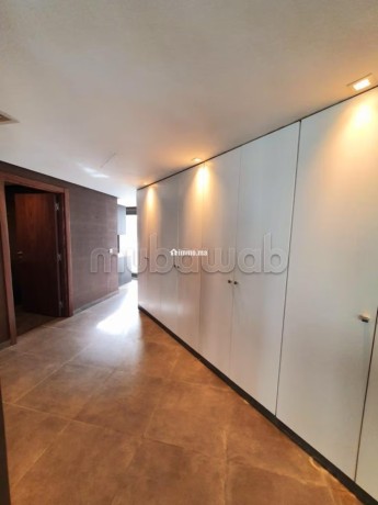plateau-bureau-exclusif-107-m2-bd-la-corniche-big-3