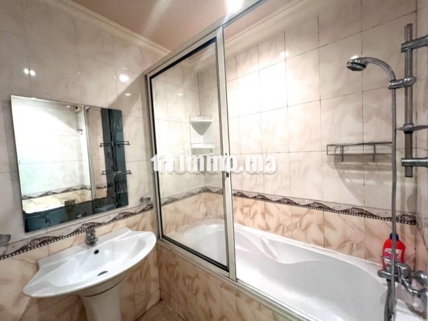 appartement-de-130m2-au-quartier-des-hopitaux-big-9