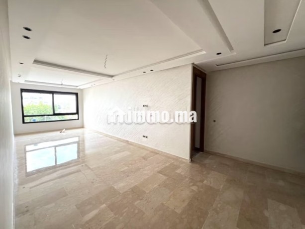 studio-de-53m2-au-quartier-des-hopitaux-big-0
