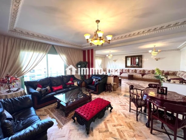bel-appartement-de-235m2-au-quartier-racine-big-5