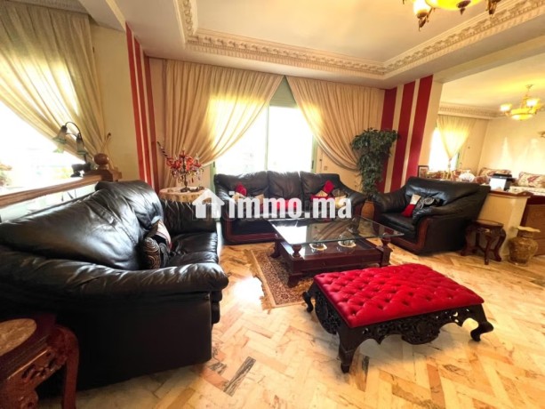 bel-appartement-de-235m2-au-quartier-racine-big-6