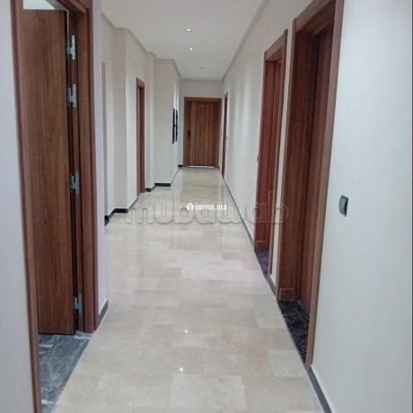bureaux-a-vendre-a-maarif-extension-superficie-78-m2-ascenseur-et-terrasse-big-2