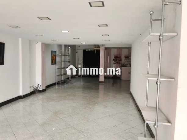 local-commercial-a-vendre-big-0
