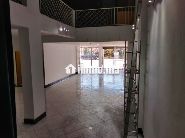 local-commercial-a-vendre-big-3