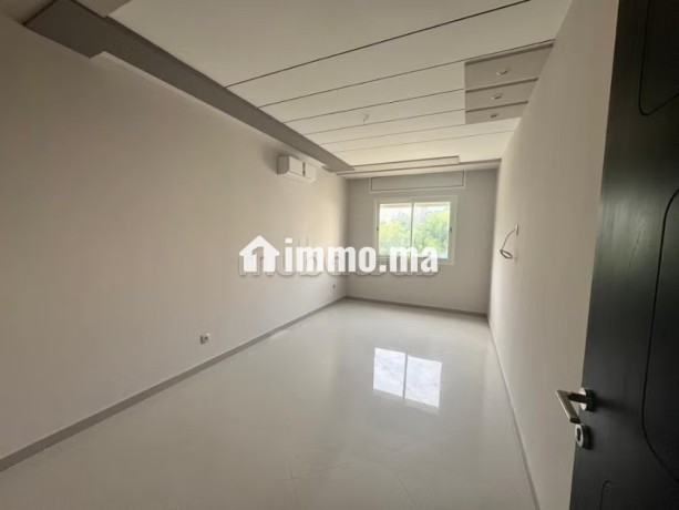 appart-128m2-double-facades-au-qtier-administratif-big-8