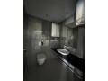 location-de-bureaux-a-bourgogne-ouest-surface-de-96-m2-porte-blindee-et-residence-securisee-small-4
