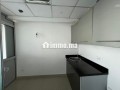 location-de-bureaux-a-bourgogne-ouest-surface-de-96-m2-porte-blindee-et-residence-securisee-small-5