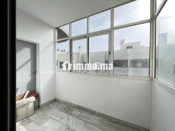 vente-dun-bel-appartement-a-bourgogne-ouest-surface-totale-157-m2-residence-avec-concierge-climatisation-generale-big-14