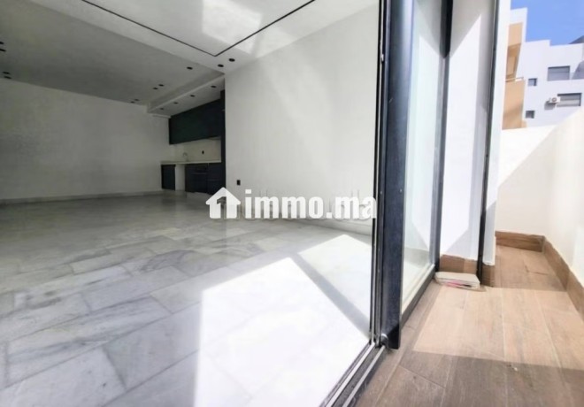 appartement-a-vendre-a-les-princesses-1-belle-chambre-prestation-de-conciergerie-air-conditionne-big-2