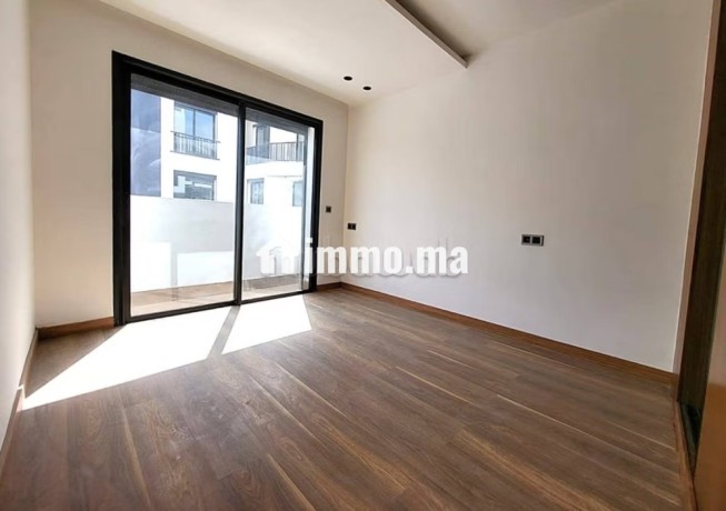 appartement-a-vendre-a-les-princesses-1-belle-chambre-prestation-de-conciergerie-air-conditionne-big-4