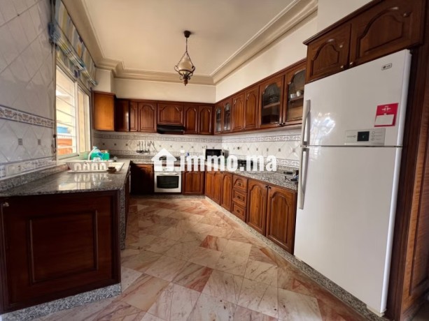 location-dun-appartement-a-gauthier-superficie-230-m2-bien-meuble-big-7