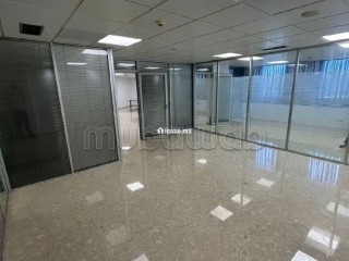 beaux-bureaux-a-louer-a-maarif-surface-de-164-m2-service-de-concierge-et-climatisation