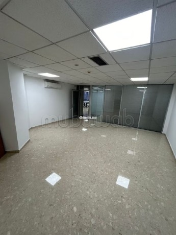 beaux-bureaux-a-louer-a-maarif-surface-de-164-m2-service-de-concierge-et-climatisation-big-8