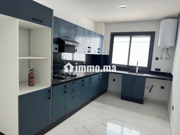 bel-appartement-en-location-a-oasis-superficie-150-m2-porte-blindee-et-systeme-de-double-vitrage-big-5