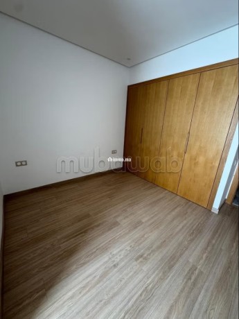 vente-dun-bel-appartement-a-palmier-1-piece-bien-meuble-big-3