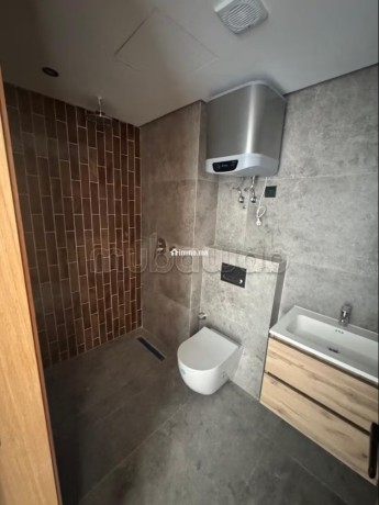bel-appartement-a-vendre-a-casablanca-finance-city-1-piece-porte-blindee-salon-marocain-traditionnel-big-6