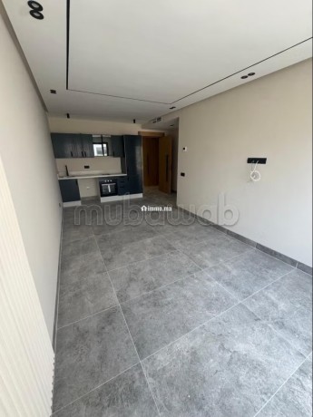 bel-appartement-a-vendre-a-casablanca-finance-city-1-piece-porte-blindee-salon-marocain-traditionnel-big-7