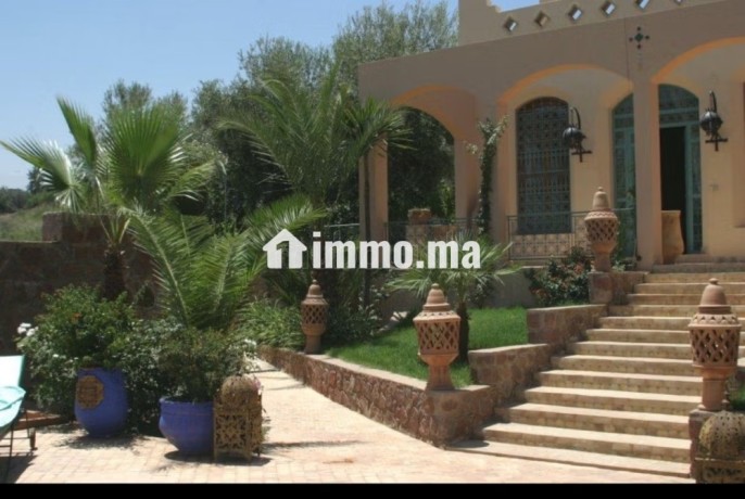 maison-dhotes-a-vendre-sur-12500m2-avec-vna-big-2