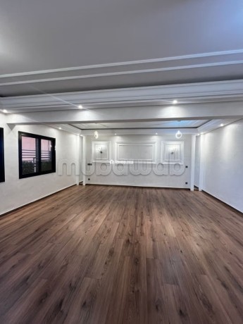 appartement-3-chambres-lhivernage-190m2-big-13