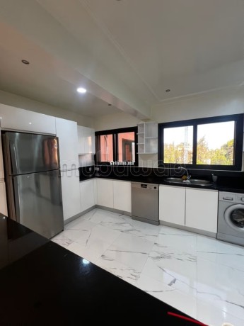 appartement-3-chambres-lhivernage-190m2-big-15
