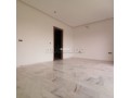 villa-moderne-avec-belle-et-jardin-small-5