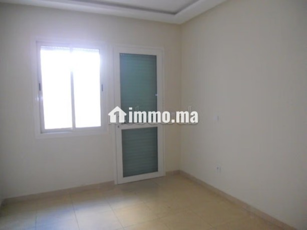 bureau-a-louer-sur-boulevard-khouribga-big-1