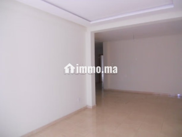 bureau-a-louer-sur-boulevard-khouribga-big-2