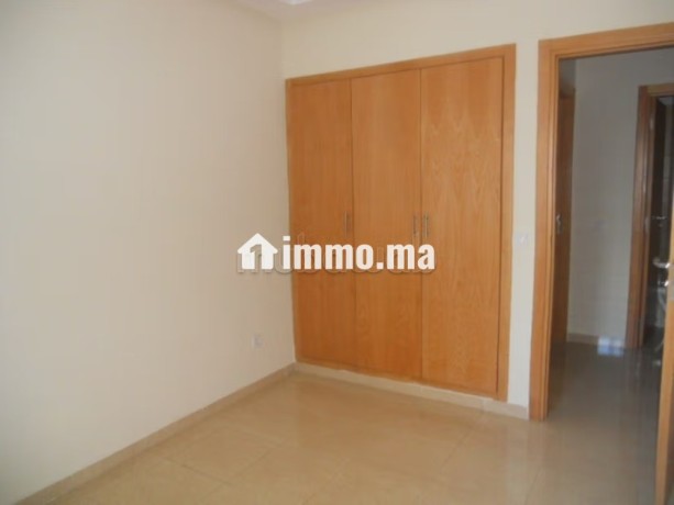 bureau-a-louer-sur-boulevard-khouribga-big-3
