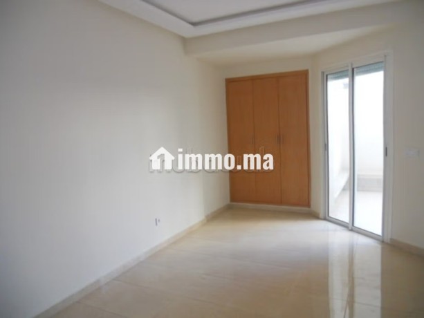 bureau-a-louer-sur-boulevard-khouribga-big-4