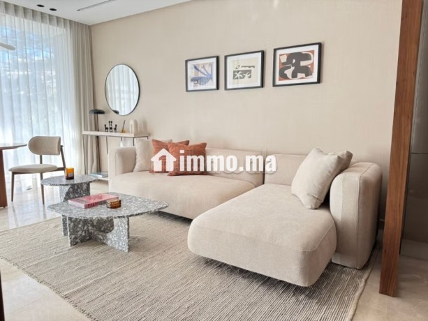 magnifique-studio-avec-terasse-aux-princesses-big-0