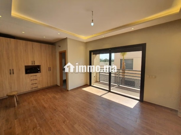 superbe-villa-moderne-quartier-residentiel-prise-big-6