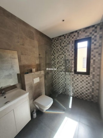 superbe-villa-moderne-quartier-residentiel-prise-big-8