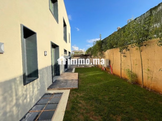 villa-haut-standing-617-m2-a-vendre-amelkis-3-rak-big-1