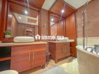 Appartement en location à Racine sans vis a vis. Surface totale 130 m². Bien meublé - Appartement à louer - Casablanca