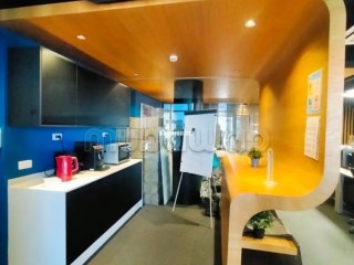 Magnifique bureau de 300 m2 aménagé à louer sur Sidi maarouf la coline - Bureau à louer - Casablanca