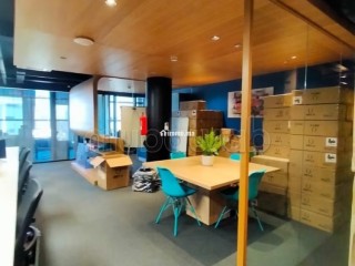 Magnifique bureau de 300 m2 aménagé à louer sur Sidi maarouf la coline - Bureau à louer - Casablanca