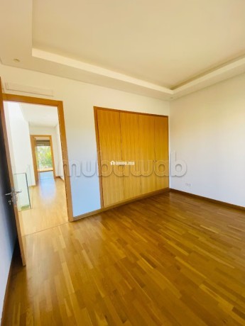villa-de-luxe-a-louer-a-ain-diab-sindibad-4-chambres-chambre-de-personnels-big-12