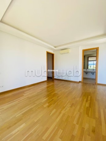 villa-de-luxe-a-louer-a-ain-diab-sindibad-4-chambres-chambre-de-personnels-big-17