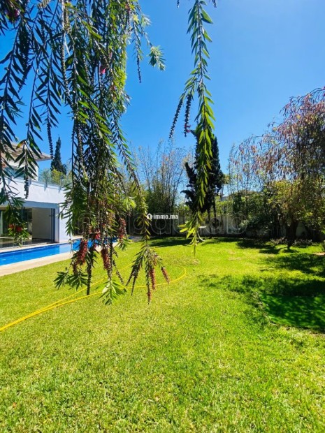 Villa luxe, isolée à louer vide sur Aindiab, 4 chambres 2 chambres de personnels - Location Immobilier - Casablanca - photo 1