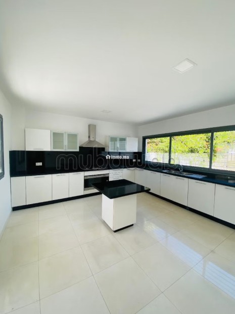 Villa luxe, isolée à louer vide sur Aindiab, 4 chambres 2 chambres de personnels - Location Immobilier - Casablanca - photo 8