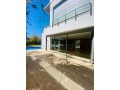 villa-luxe-isolee-a-louer-vide-sur-aindiab-4-chambres-2-chambres-de-personnels-small-4