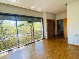 Villa luxe, isolée à louer vide sur Aindiab, 4 chambres 2 chambres de personnels - Villa à louer - Casablanca