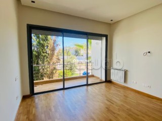 Villa luxe, isolée à louer vide sur Aindiab, 4 chambres 2 chambres de personnels - Villa à louer - Casablanca