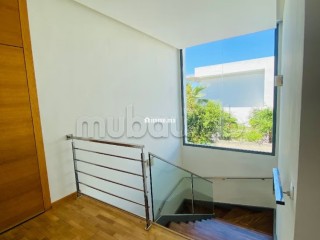 Villa luxe, isolée à louer vide sur Aindiab, 4 chambres 2 chambres de personnels - Villa à louer - Casablanca