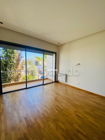 villa-luxe-isolee-a-louer-vide-sur-aindiab-4-chambres-2-chambres-de-personnels-big-15