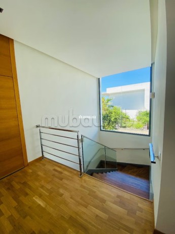 villa-luxe-isolee-a-louer-vide-sur-aindiab-4-chambres-2-chambres-de-personnels-big-16