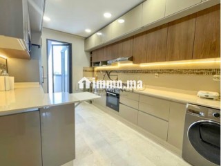 Magnifique appartement 3 chambres chambre de personnel a louer sur Oasis, a proximité de CFC, résidence fermée sans vis a vis - Appartement à louer - Casablanca