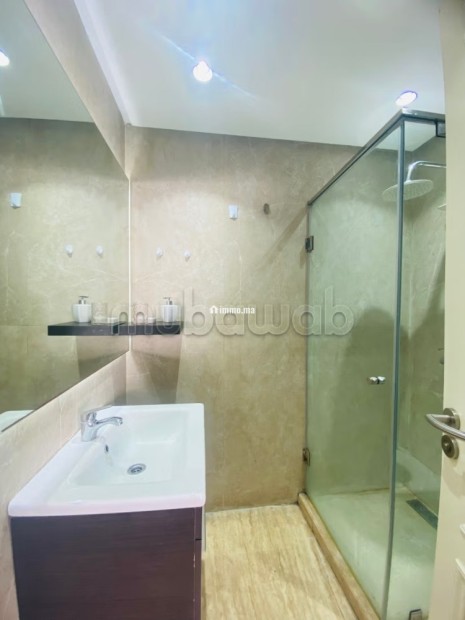 Magnifique studio en plein centre de maarif a louer, grande terrasse a 1 min des twin center - Location Immobilier - Casablanca - photo 3