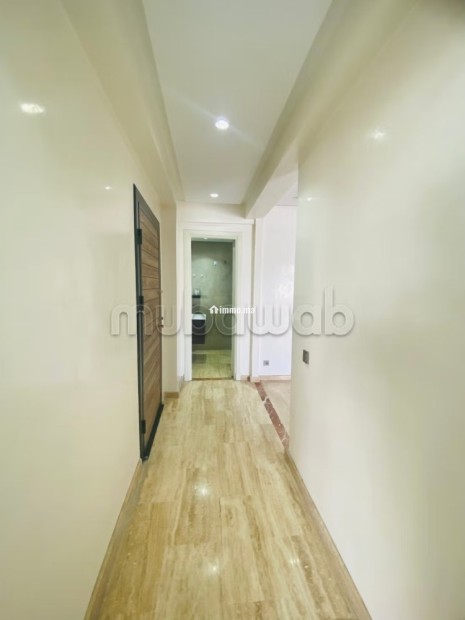 Magnifique studio en plein centre de maarif a louer, grande terrasse a 1 min des twin center - Location Immobilier - Casablanca - photo 4